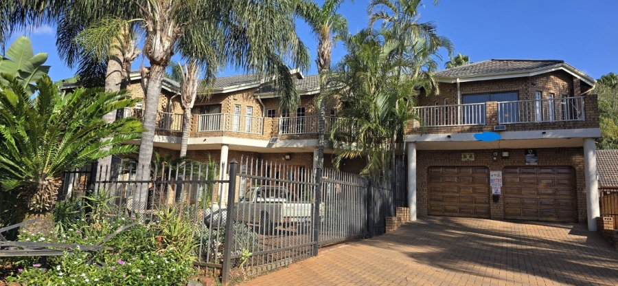 6 Bedroom Property for Sale in Amandasig Gauteng