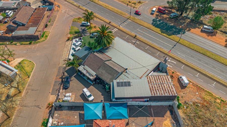 Commercial Property for Sale in Rhodesfield Gauteng