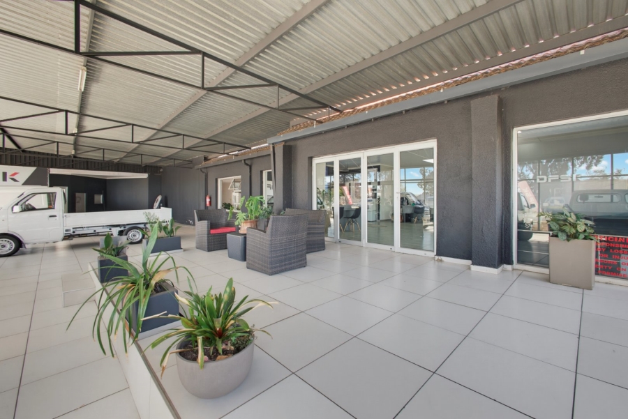 Commercial Property for Sale in Rhodesfield Gauteng