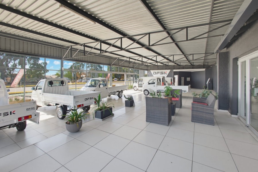 Commercial Property for Sale in Rhodesfield Gauteng
