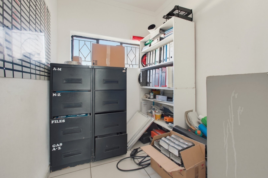 Commercial Property for Sale in Rhodesfield Gauteng