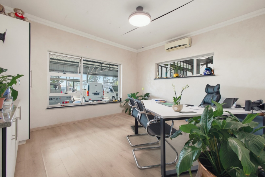 Commercial Property for Sale in Rhodesfield Gauteng