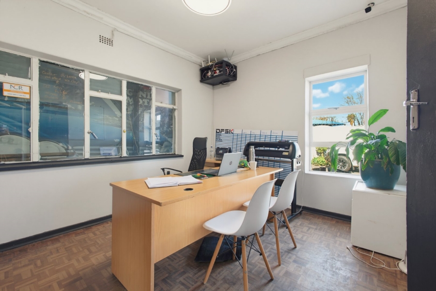 Commercial Property for Sale in Rhodesfield Gauteng