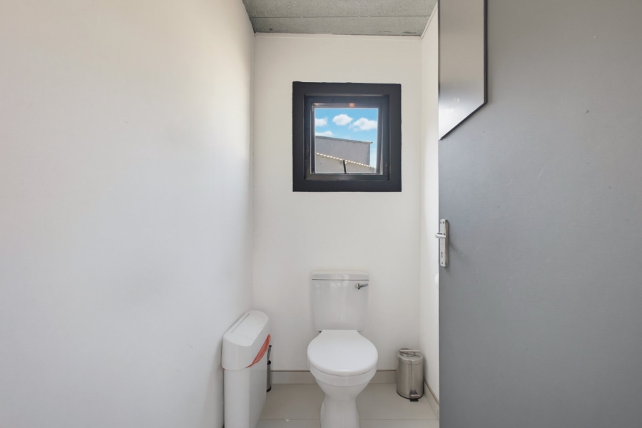 Commercial Property for Sale in Rhodesfield Gauteng