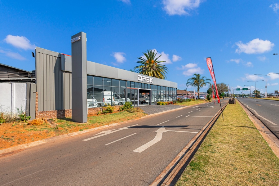Commercial Property for Sale in Rhodesfield Gauteng