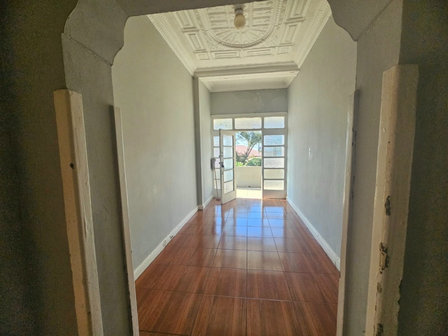 7 Bedroom Property for Sale in Orange Grove Gauteng