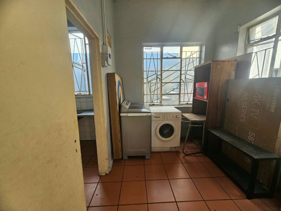7 Bedroom Property for Sale in Orange Grove Gauteng