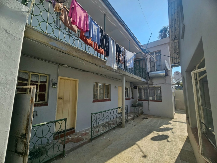 7 Bedroom Property for Sale in Orange Grove Gauteng