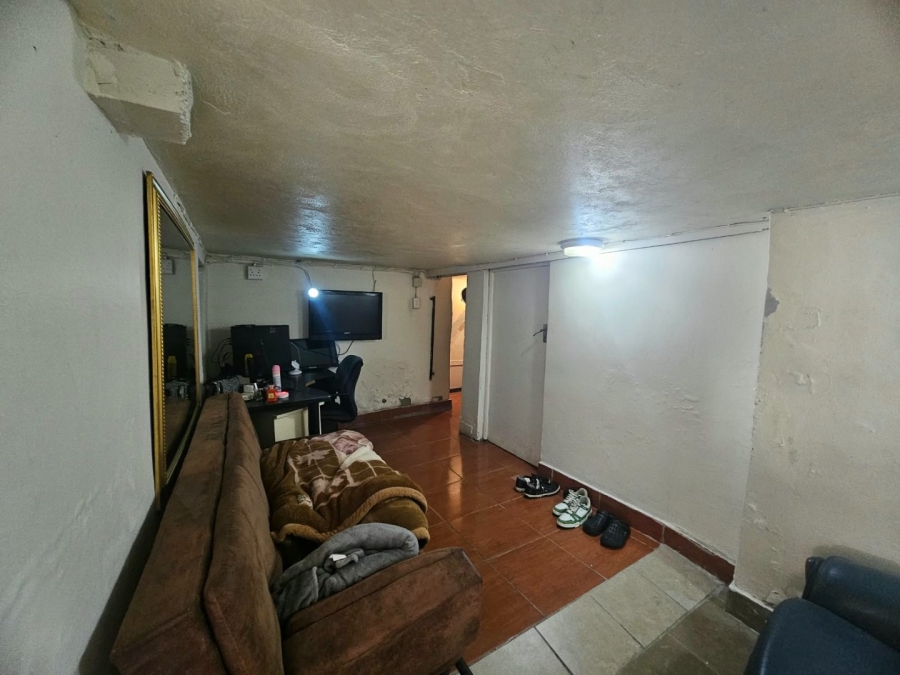 7 Bedroom Property for Sale in Orange Grove Gauteng