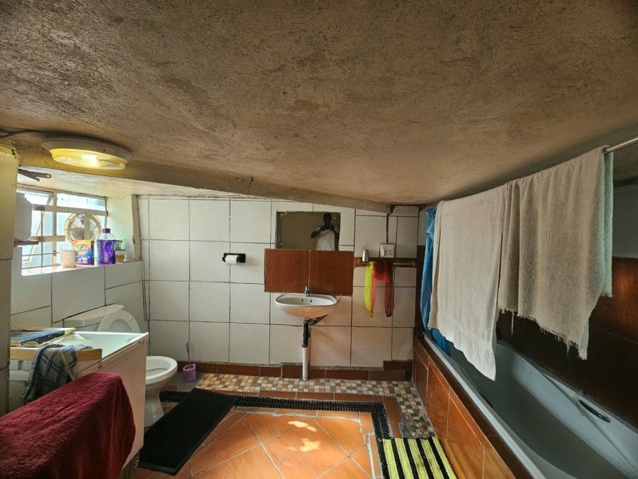 7 Bedroom Property for Sale in Orange Grove Gauteng