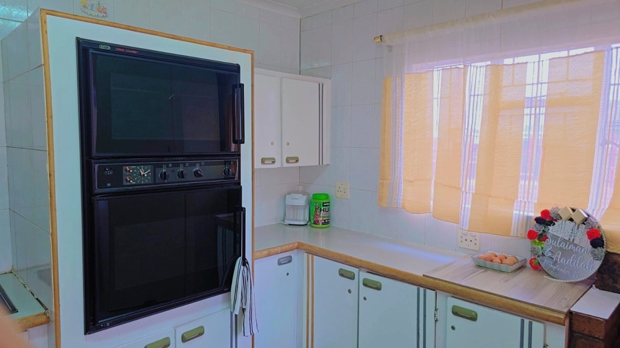 3 Bedroom Property for Sale in Lenasia Ext 11 Gauteng