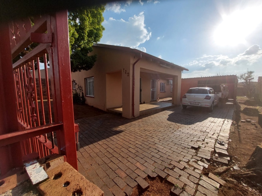 3 Bedroom Property for Sale in Lenasia Ext 11 Gauteng