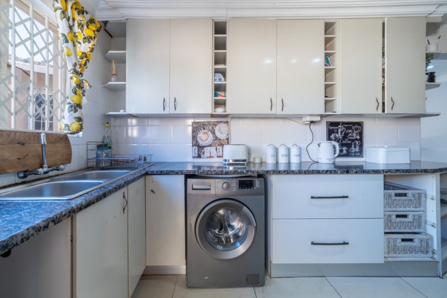 To Let 3 Bedroom Property for Rent in Northwold Gardens Gauteng