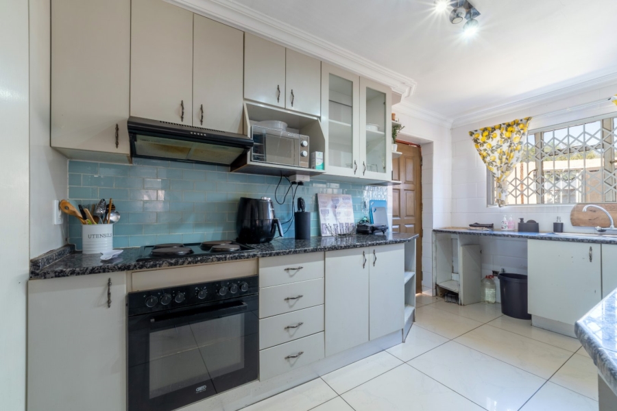 To Let 3 Bedroom Property for Rent in Northwold Gardens Gauteng
