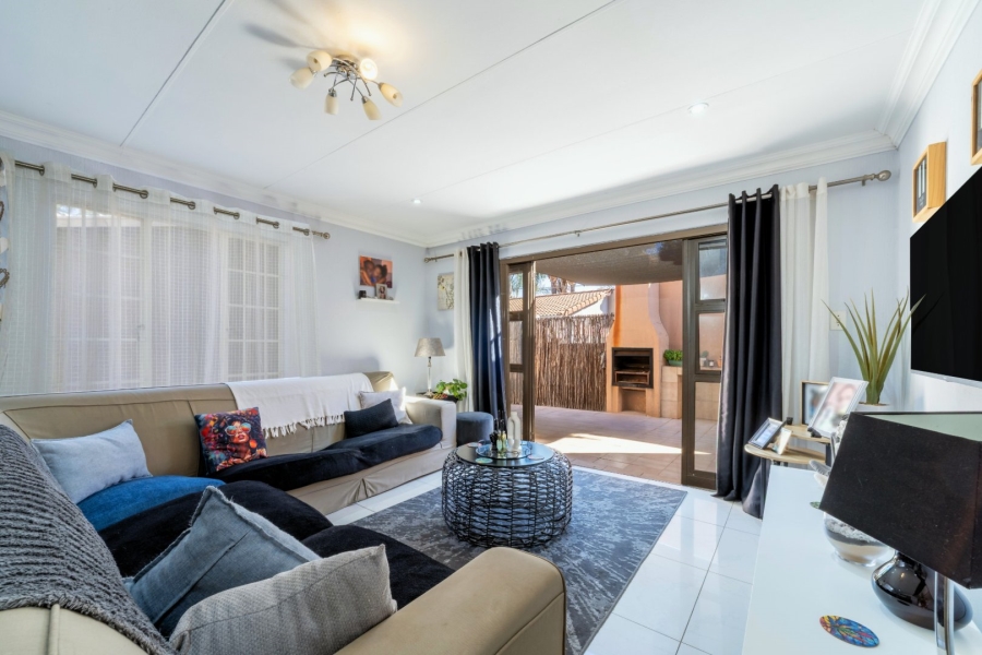 To Let 3 Bedroom Property for Rent in Northwold Gardens Gauteng