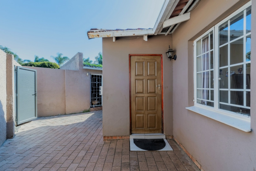 To Let 3 Bedroom Property for Rent in Northwold Gardens Gauteng
