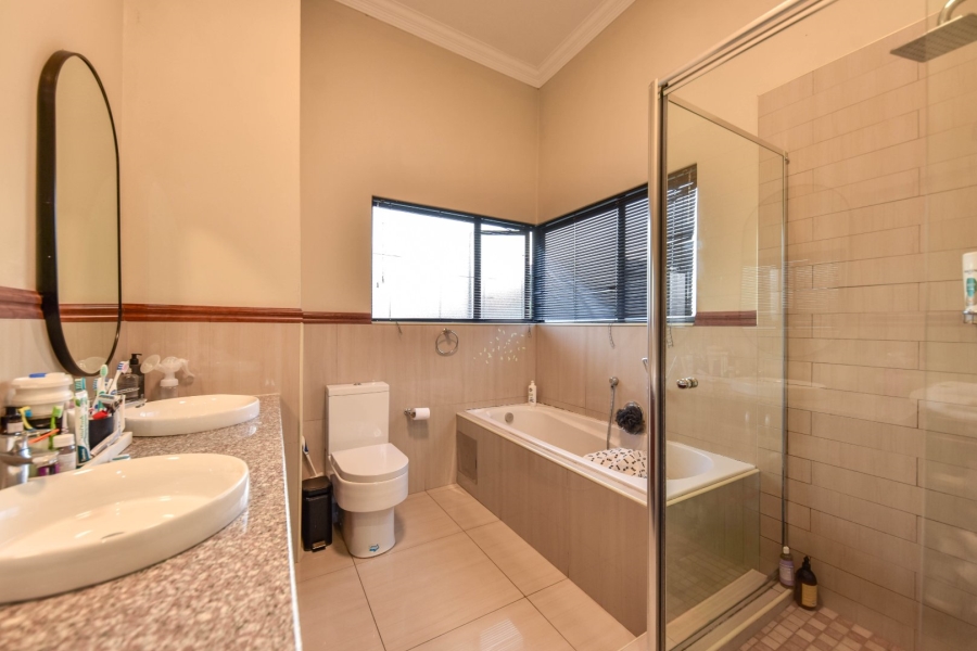 4 Bedroom Property for Sale in Lombardy Gauteng