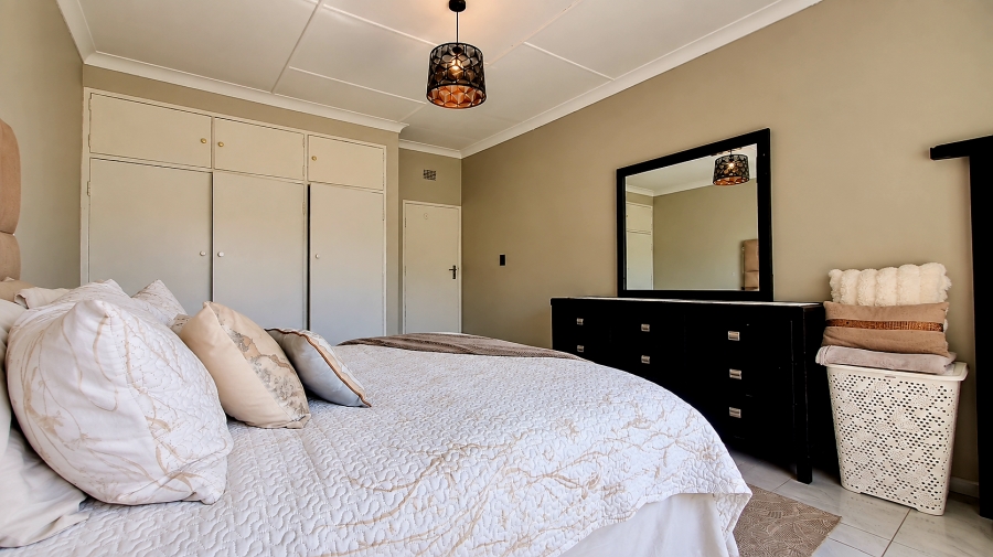 3 Bedroom Property for Sale in Three Rivers Proper Gauteng
