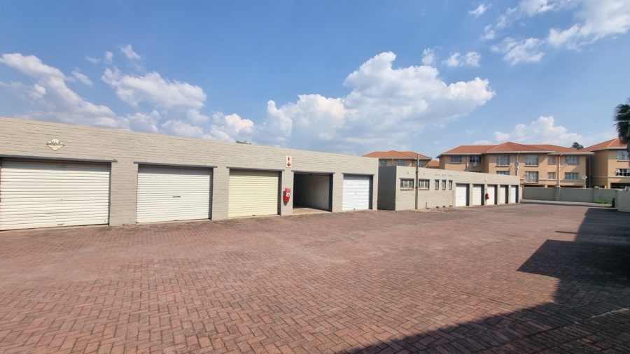 3 Bedroom Property for Sale in Three Rivers Proper Gauteng