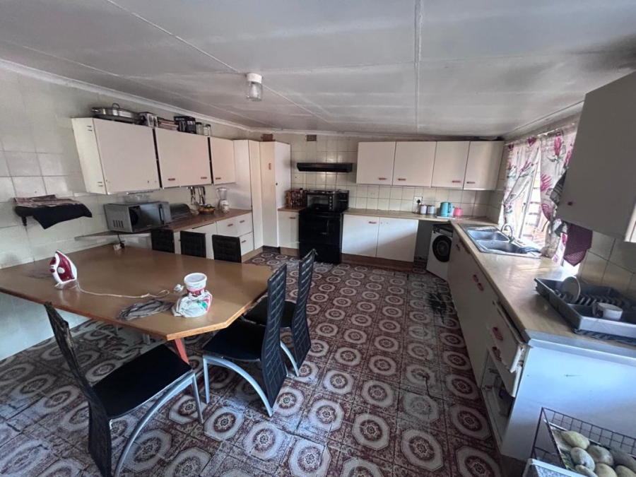 4 Bedroom Property for Sale in Bezuidenhout Valley Gauteng