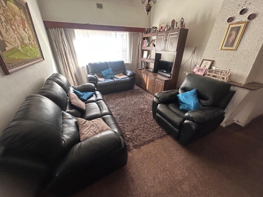 4 Bedroom Property for Sale in Bezuidenhout Valley Gauteng