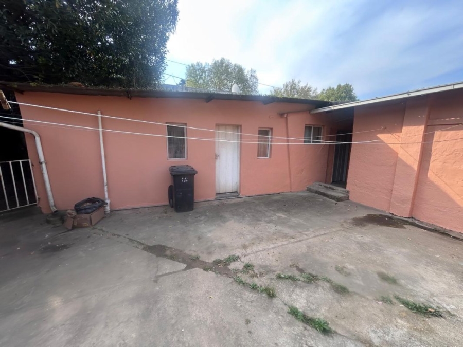 4 Bedroom Property for Sale in Bezuidenhout Valley Gauteng