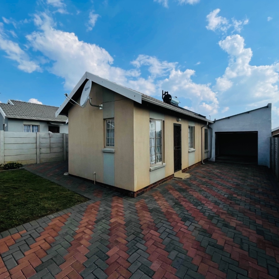 3 Bedroom Property for Sale in Sky City Gauteng