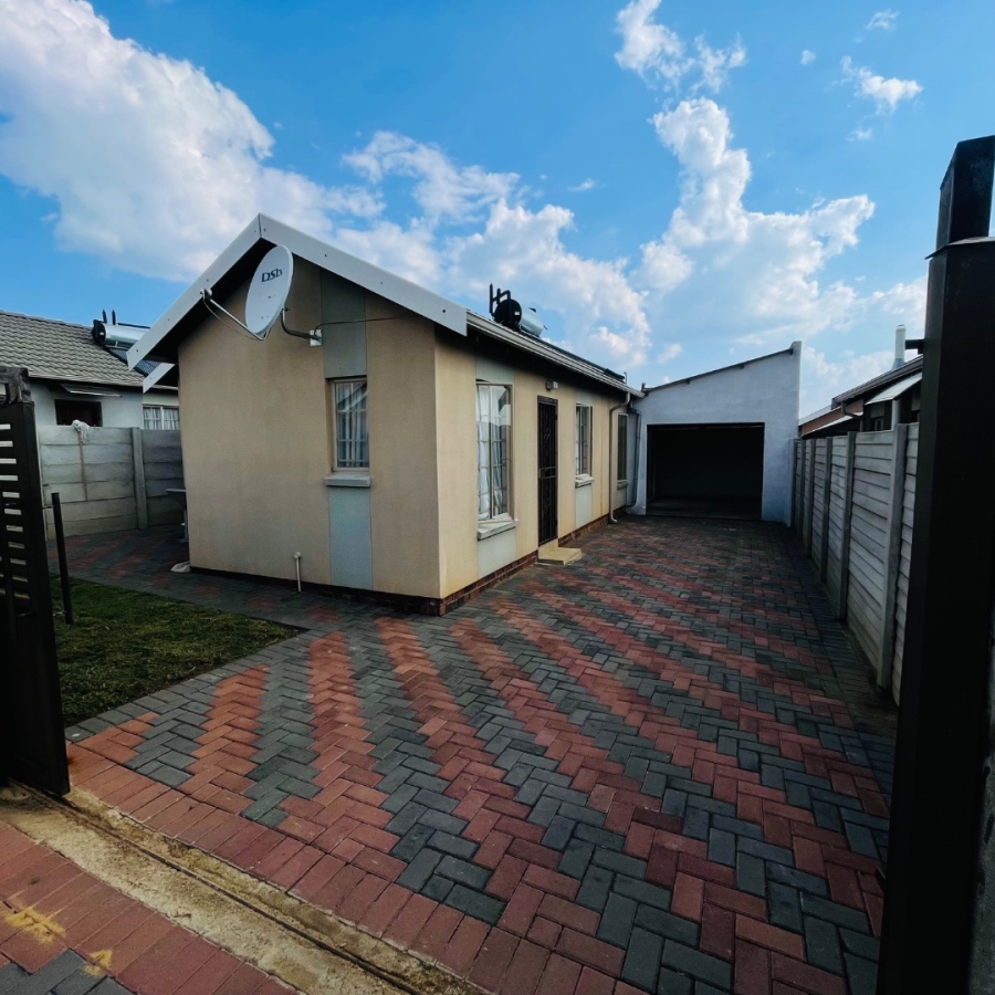 3 Bedroom Property for Sale in Sky City Gauteng