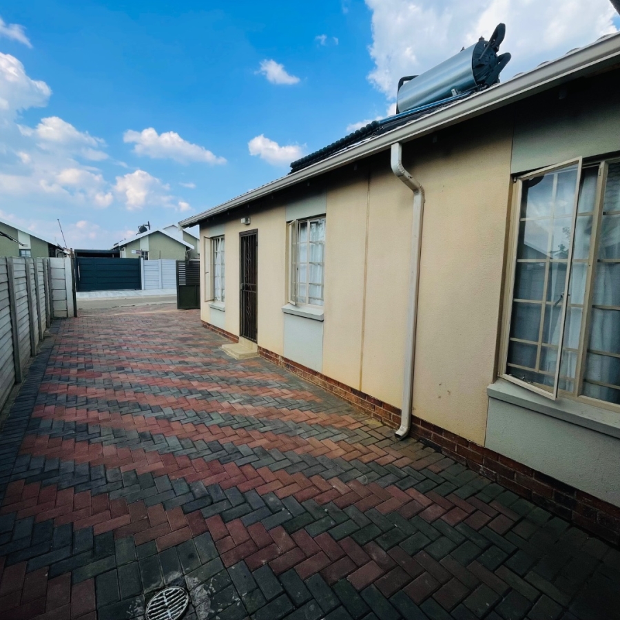 3 Bedroom Property for Sale in Sky City Gauteng