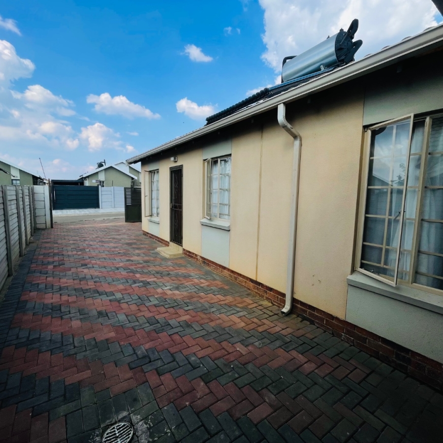 3 Bedroom Property for Sale in Sky City Gauteng