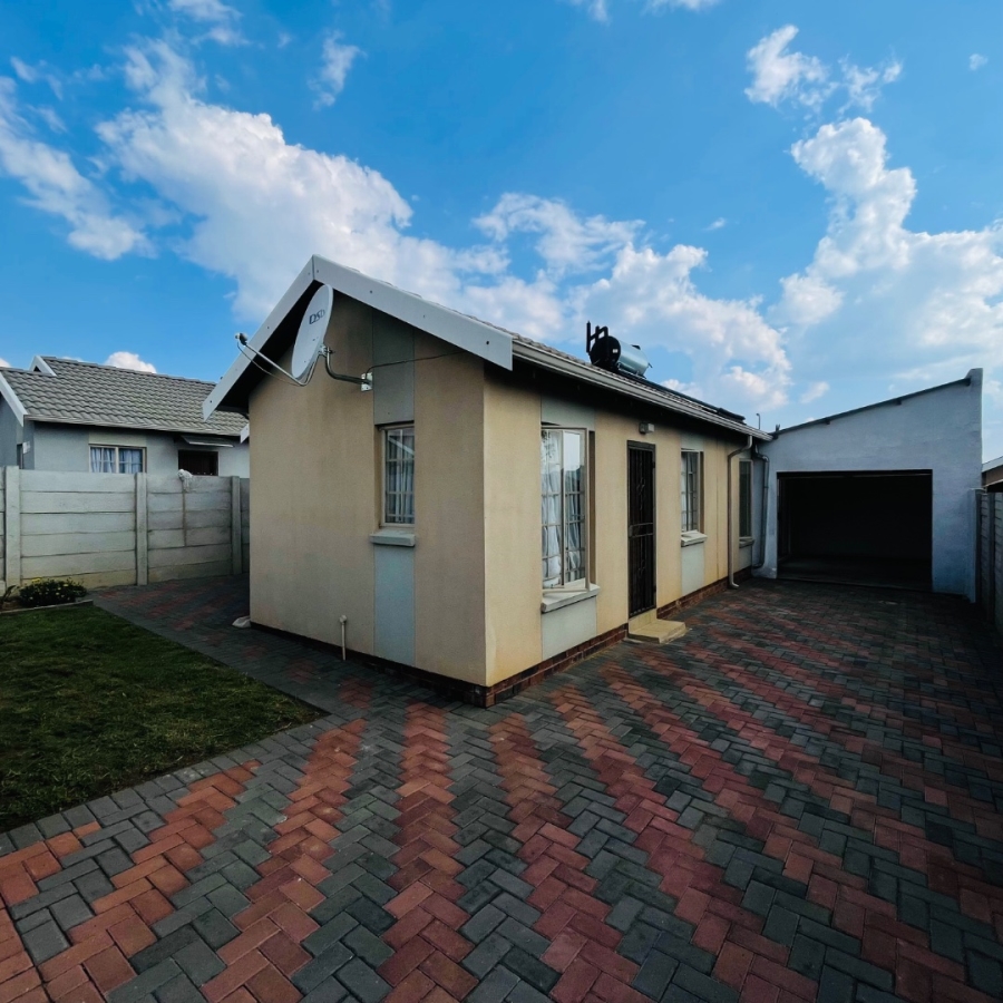 3 Bedroom Property for Sale in Sky City Gauteng