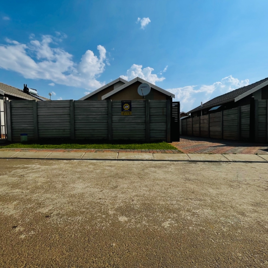 3 Bedroom Property for Sale in Sky City Gauteng