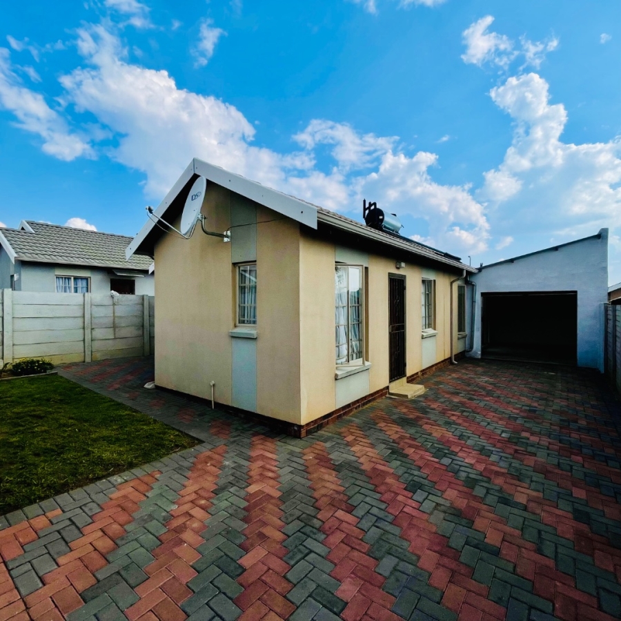 3 Bedroom Property for Sale in Sky City Gauteng