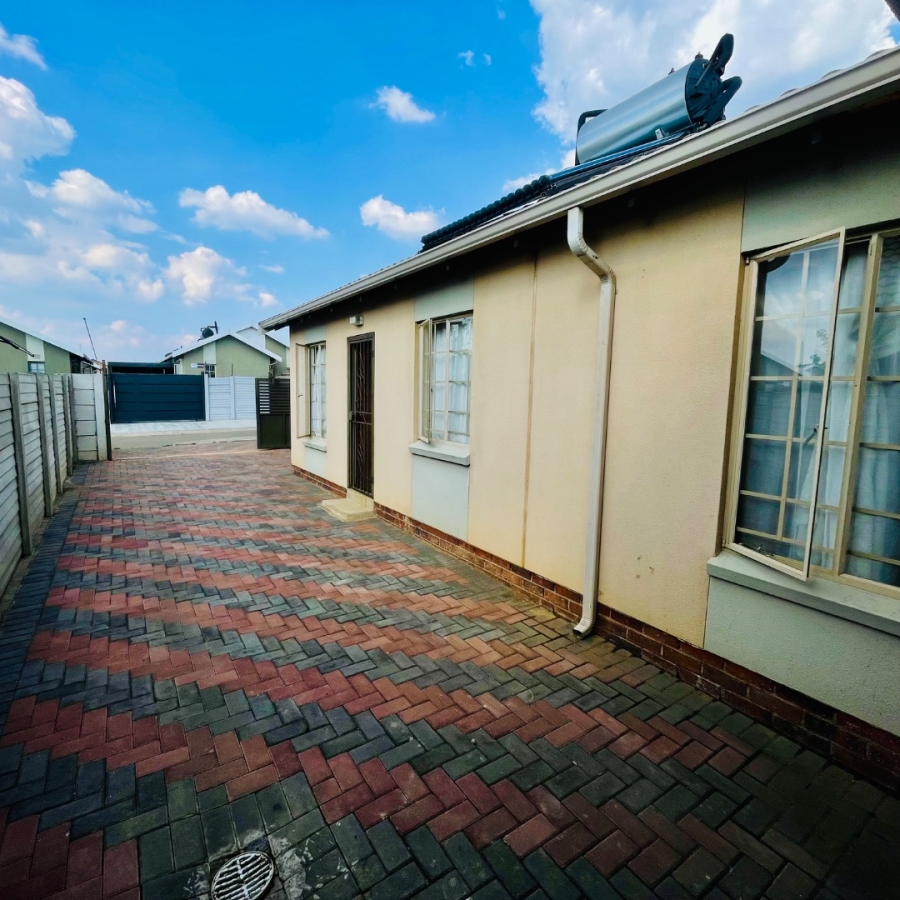 3 Bedroom Property for Sale in Sky City Gauteng