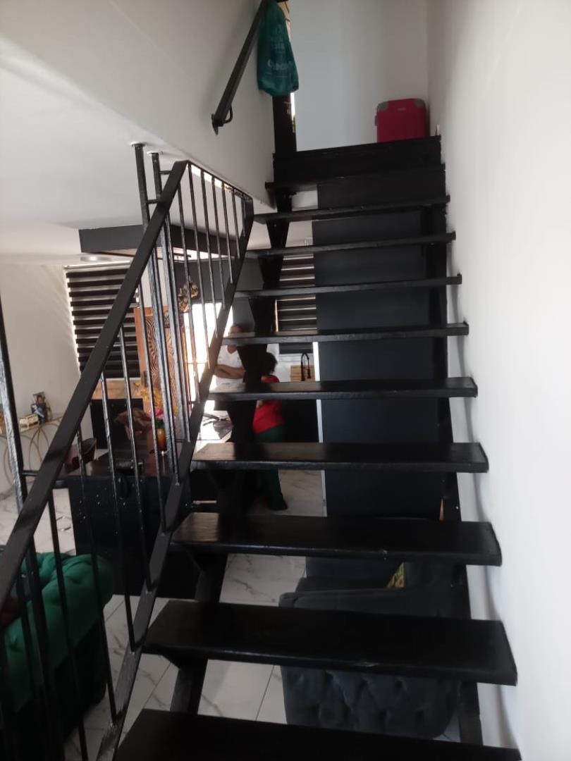 2 Bedroom Property for Sale in Gezina Gauteng