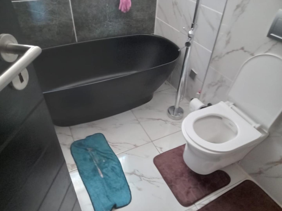 2 Bedroom Property for Sale in Gezina Gauteng