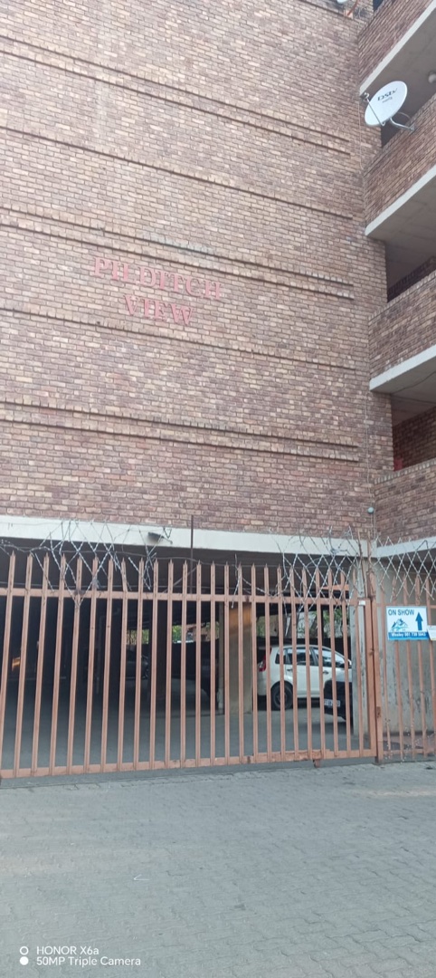 2 Bedroom Property for Sale in Pretoria West Gauteng