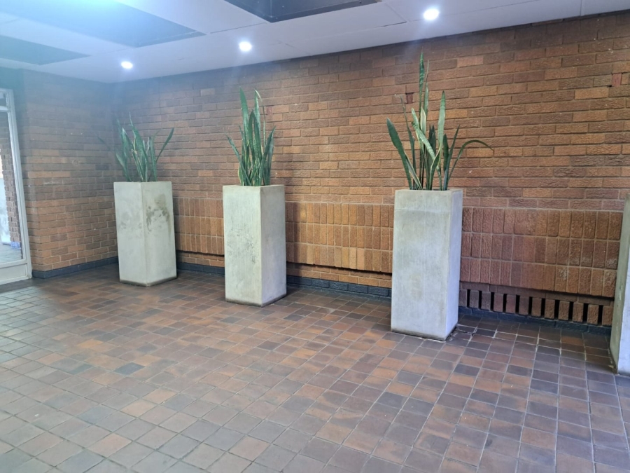 2 Bedroom Property for Sale in La Montagne Gauteng