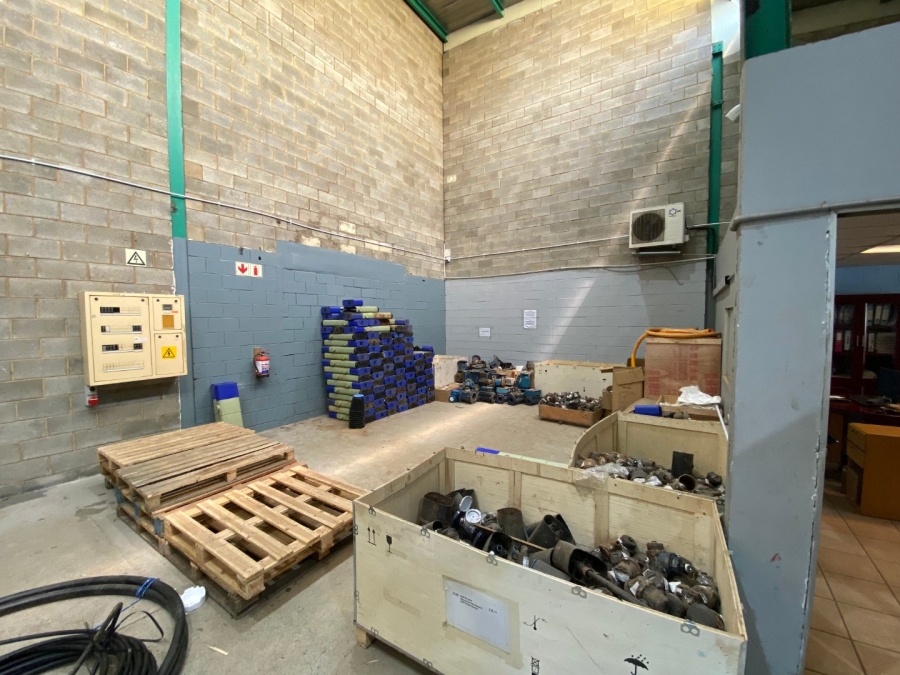 To Let Commercial Property for Rent in Driehoek Gauteng