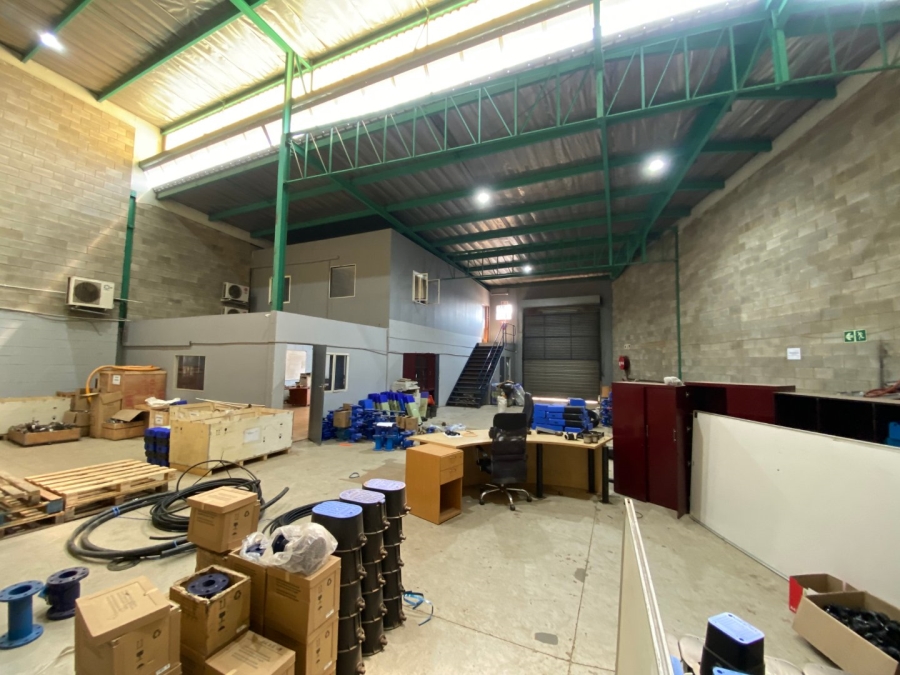 To Let Commercial Property for Rent in Driehoek Gauteng