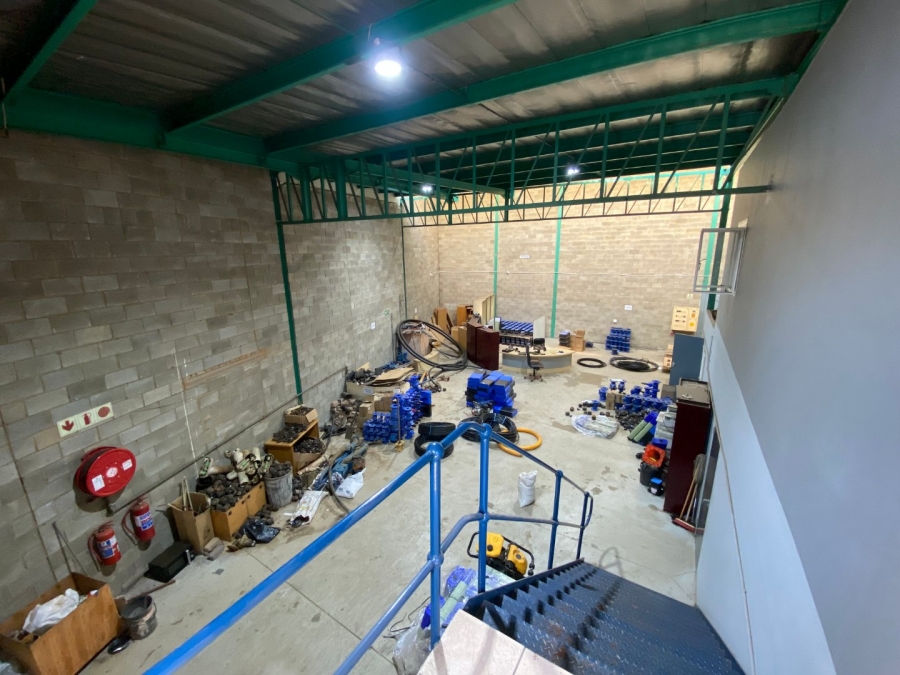 To Let Commercial Property for Rent in Driehoek Gauteng