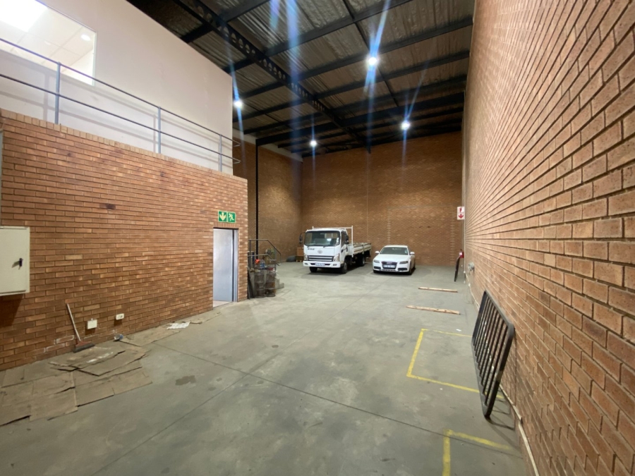 To Let Commercial Property for Rent in Driehoek Gauteng