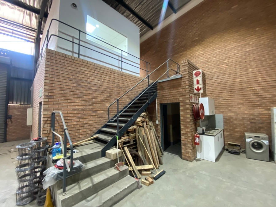 To Let Commercial Property for Rent in Driehoek Gauteng