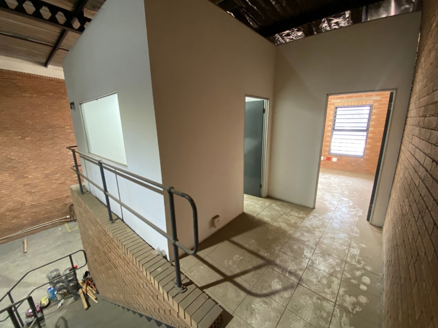 To Let Commercial Property for Rent in Driehoek Gauteng