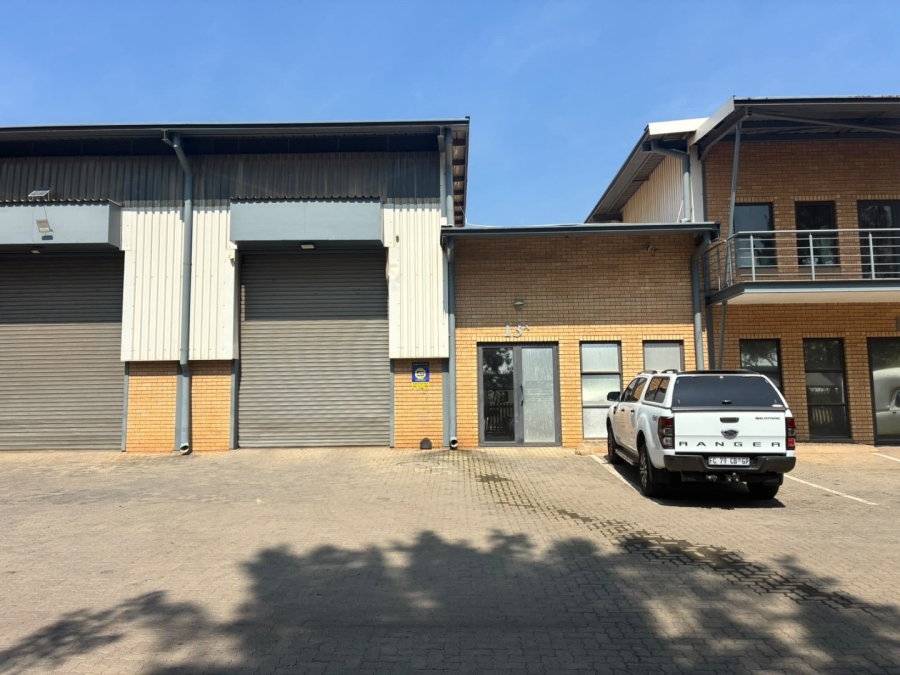 To Let Commercial Property for Rent in Driehoek Gauteng
