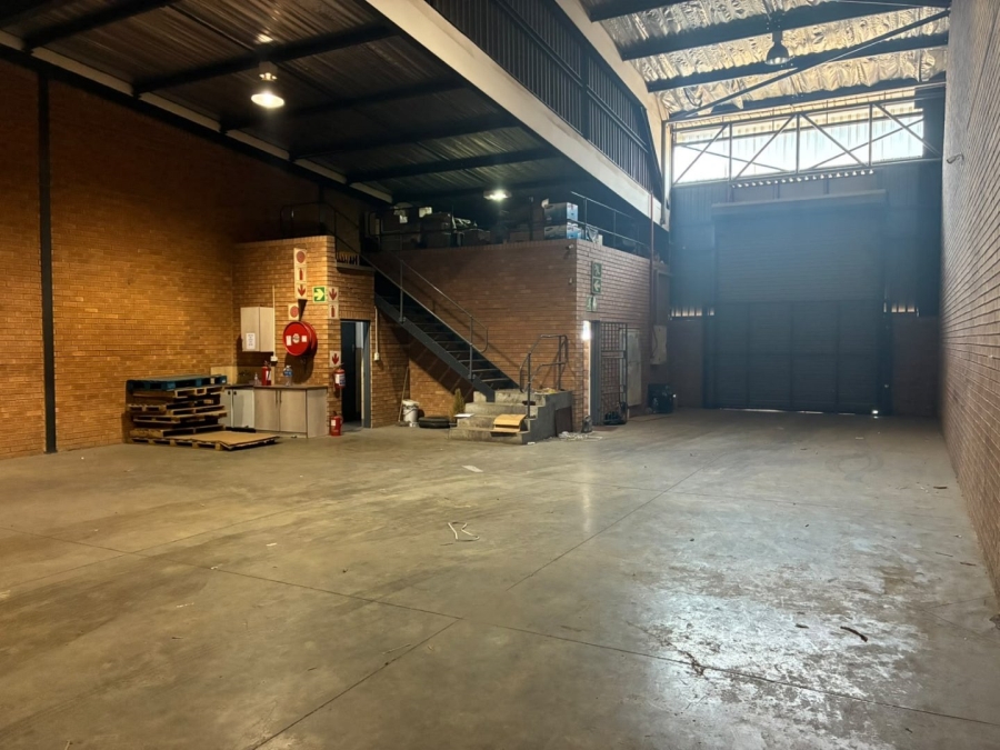 To Let Commercial Property for Rent in Driehoek Gauteng