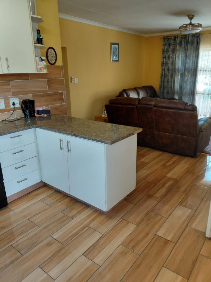 2 Bedroom Property for Sale in Vorna Valley Gauteng