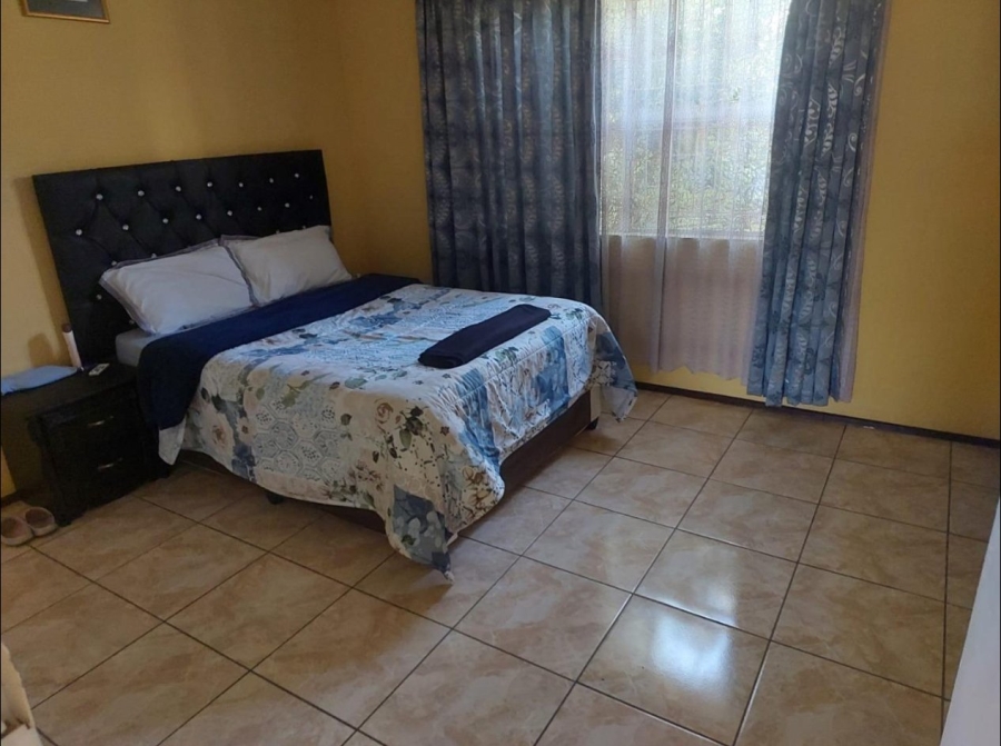 2 Bedroom Property for Sale in Vorna Valley Gauteng