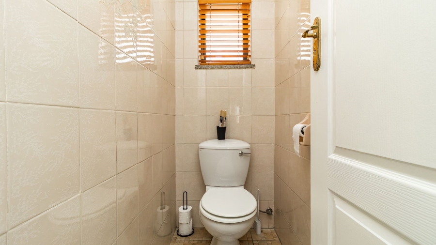 4 Bedroom Property for Sale in Edenvale Central Gauteng