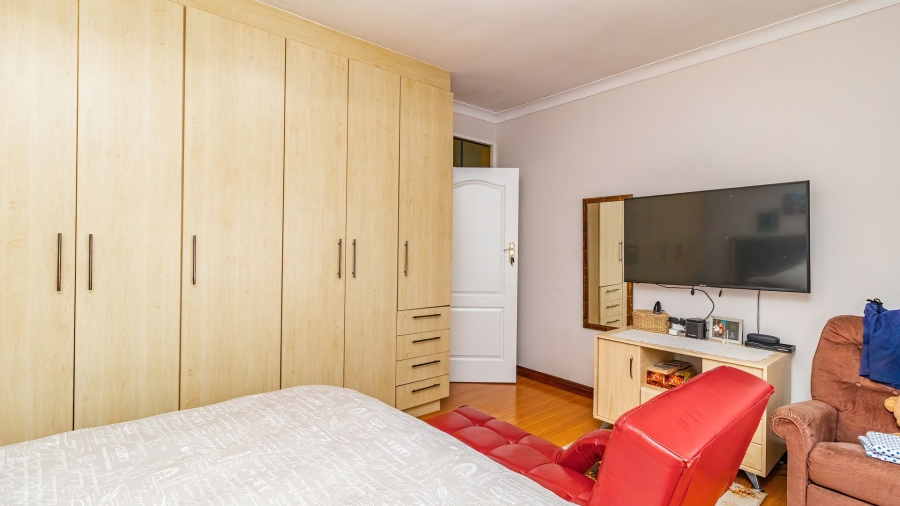 4 Bedroom Property for Sale in Edenvale Central Gauteng